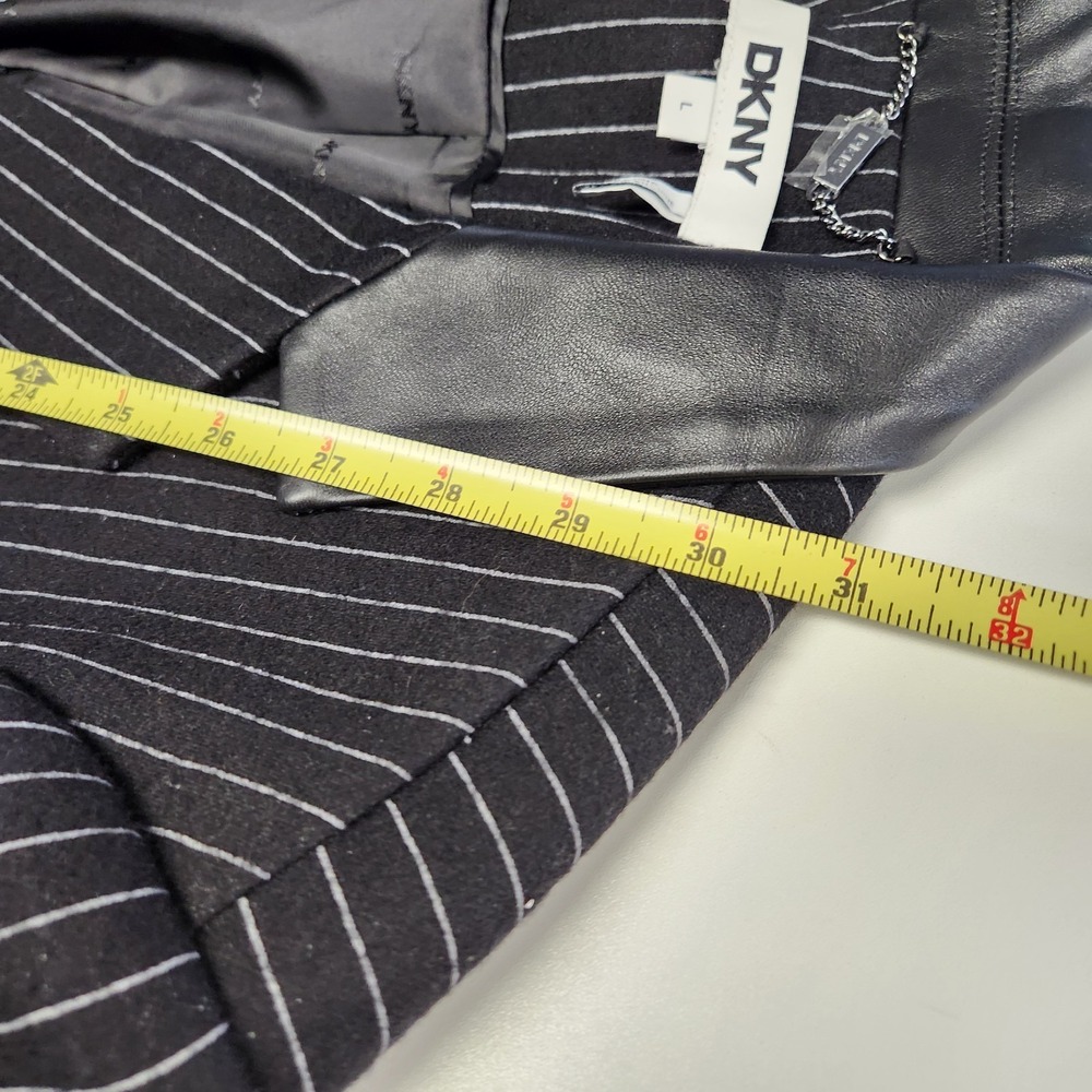 DKNY‎ Pinstriped Cape Jacket Button Closure Collared Black Womens Size L NWT - Picture 12 of 12